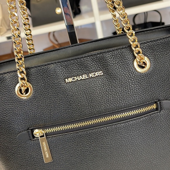 MICHAEL KORS
Jet Set Medium Front Zip Pebbled Leather Chain Tote Bag
Black - Picture 9 of 16